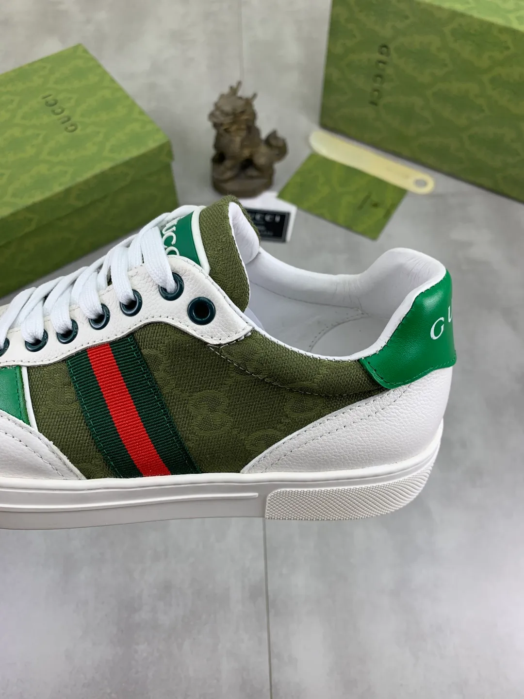 Men's men's shoes 💰P420💰【New style】(GUCCI) official website's latest 🎁🎁casual and fashionable men's shoes👟, hot style 💥 style is simple and elegant, exclusive for trendy men. Unique official website's latest brand double G element Elements 👑 Original Gucci decoration, fashionable and generous, original calfskin fabric ✅ Fully imported first-layer pigskin lining, official website designated wear-resistant, lightweight original rubber casual outsole, classic model taken in real life 🎬39-44 5️⃣ colors available